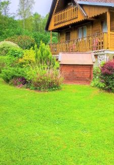 Chroboly Apartment | Discover Chata Kubíček na Šumavě: Pet-Friendly Retreat