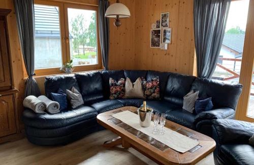 Smrecany House | Top-Rated Chata Lipa: Family-Friendly with Hot Tub Bliss