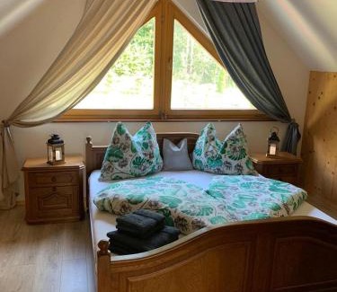 Smrecany House | Top-Rated Chata Lipa: Family-Friendly with Hot Tub Bliss