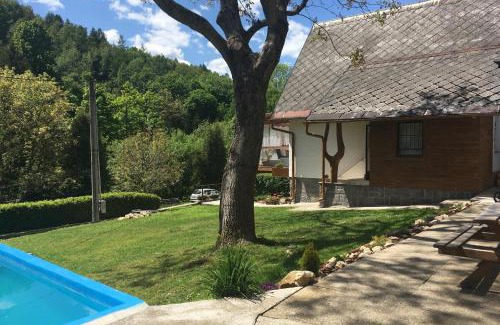 Koprivna House | Chata Lužná: Guest Rated 9.5 with Oceanfront Pool