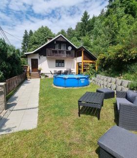 Janov House | Discover Chata Modesta: Ocean View Retreat with Pool