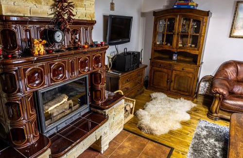 Bachledova dolina Ski Chalet | Discover Chata Mojer: Family & Pet-Friendly Retreat
