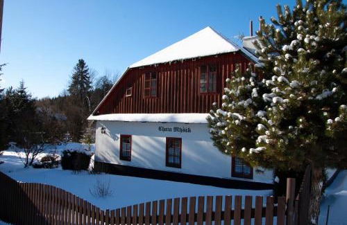 Mala Moravka House | Chata Myšák: Family-Friendly Retreat with Breakfast Included