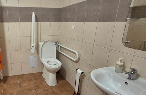 Klasterec nad Orlici House | Chata Na Čiháku: Family-Friendly Retreat with Pool Access