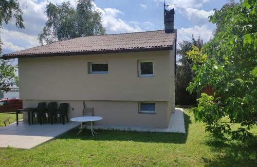 Kaluza House | Pet-Friendly Retreat at Chata na šírave for Families