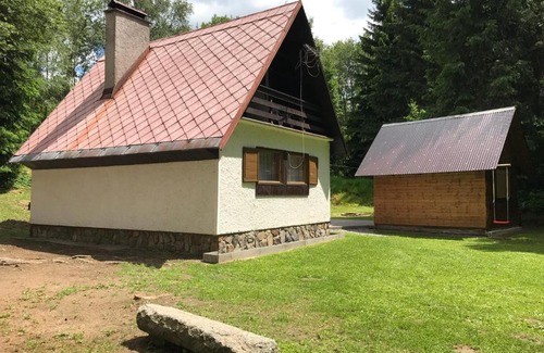Nove Mesto na Morave Cabin | Inviting Chata na Cihelně: Pet-Friendly Retreat Awaits
