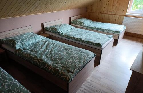Lekarovce House | Chata na hradzi
