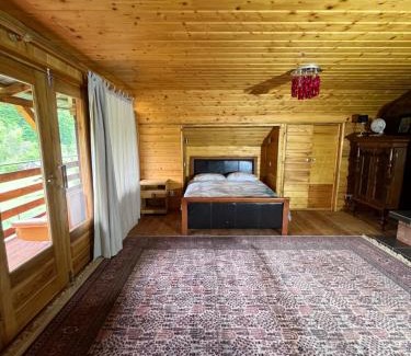 Zagorz Apartment | Pet-Friendly Retreat at Chata nad Osławą - Guest Rated 10/10