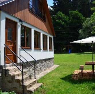 Horni Plana Cabin | Discover Chata Nela: Pet-Friendly Oceanfront Retreat