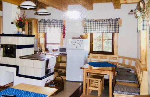 Terchova Cabin | Pet-Friendly Retreat at Chata ObšÍvanka - Review Score 9.2/10