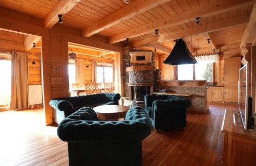 Grzechynia Ski Chalet | Oceanfront Retreat at Chata Palarówka with Hot Tub