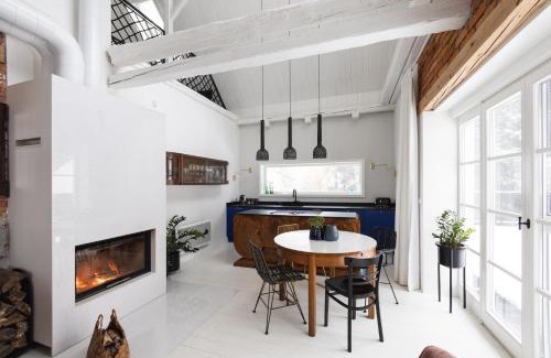 Myslenice Villa | Oceanfront Retreat at Chata Patykowo - Rated 10/10!