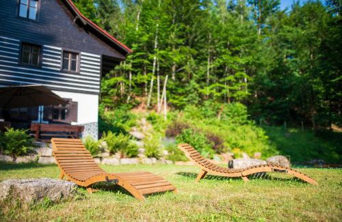 Desna Apartment | Pet-Friendly Retreat at Chata Pod Desenským vrchem