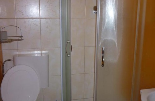 Mala Moravka House | Pet-Friendly Stay at Chata Pod Kloboukem with Pool & Breakfast