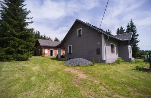 Detrichov nad Bystrici House | Cozy Oceanfront Retreat at Chata Dětřichov nad Bystřicí