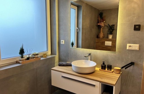 Trstena Ski Chalet | Enchanting Chata pod Starou Horou with Oceanfront Spa