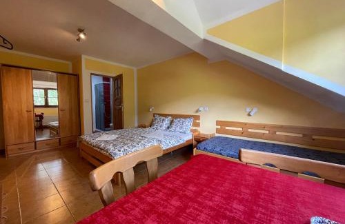 Ramzova Hotel | Relax at Chata Ramzovské sedlo with Ocean View & Pool