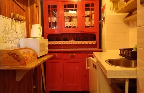 Stara Lesna Cabin | Pet-Friendly Retreat at Chata Retro with Breakfast Included