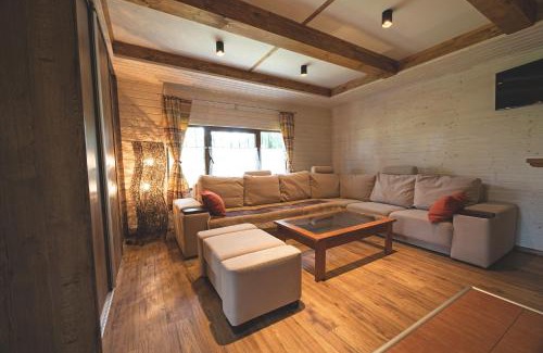 Smizany Cabin | Experience Unmatched Comfort at Chata Sosna - Rated 10/10