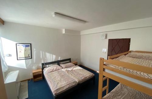 Novy Jicin Hotel | Pet-Friendly Chata Svinec: Enjoy Breakfast & Family Comfort