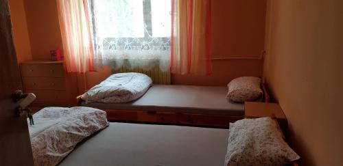 Zwardon House | Relax at Chata u Żaby with Family-Friendly Amenities