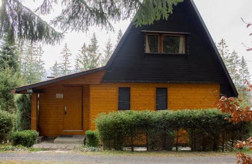 Prostredni Becva Ski Chalet | Discover Chata u lesa: Oceanfront Stay with Pool Access