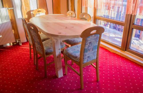 Prostredni Becva Ski Chalet | Discover Chata u lesa: Oceanfront Stay with Pool Access