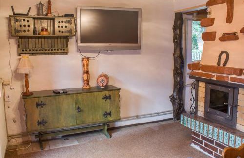 Prostredni Becva Ski Chalet | Discover Chata u lesa: Oceanfront Stay with Pool Access