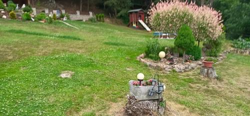 Vselibice House | Family-Friendly Retreat at Chata v Lískách with Pool Fun