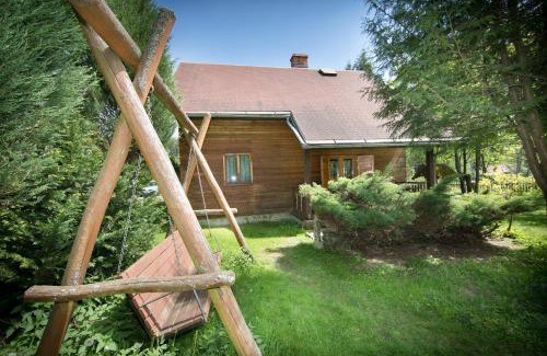Ladek-Zdroj House | Cozy Chata za wsią: Pet-Friendly with Oceanfront Views