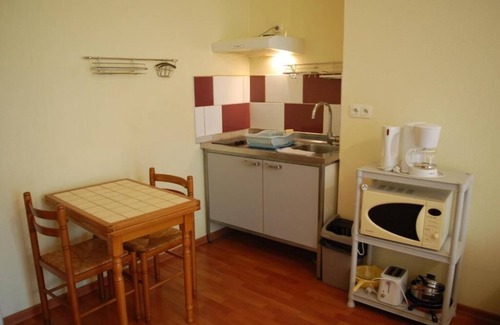 Levignac Apartment | Discover Chateâu de Faudade: Ocean View, Spa & More!