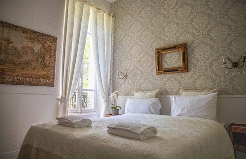 Saint-Martin-de-Commune Other | Grand Chateau De Fremont: A Castle with Pool & Family Fun