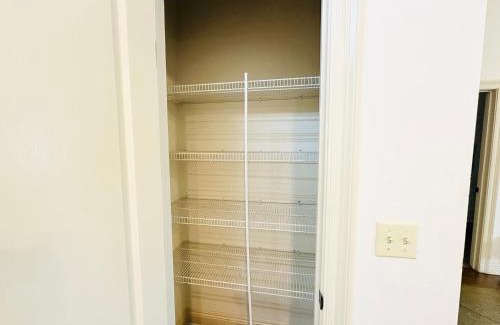 Pine Grove Apartment | Experience Comfort at Chateau 5 - Rated 9.2/10, Pet Friendly