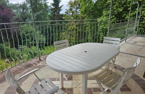 Chateauponsac Bed & Breakfast | Guest Rated 9.6: Stay at Chateau Coeur de Lion Today