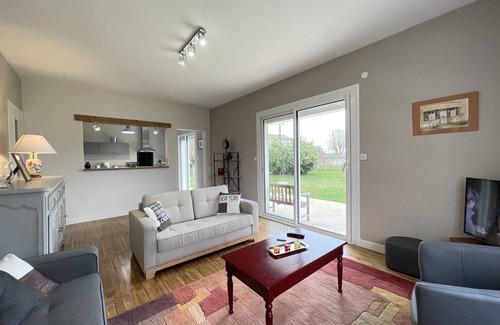 Virollet House | Chateau: Pet-Friendly Country House with Top Guest Ratings