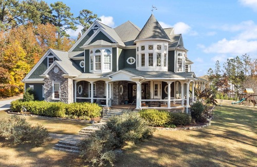 Wake Forest House | Guest Rated 10/10: Chateau d'Amour with Pool & Spa