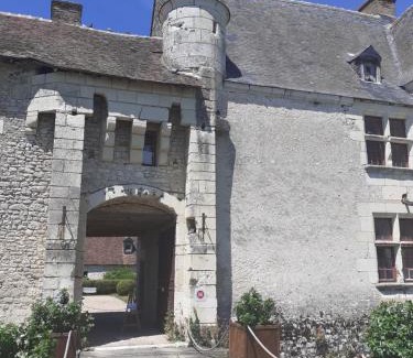 Chemery Bed & Breakfast | Discover Comfort at Chateau de Chémery - Family & Pet Friendly