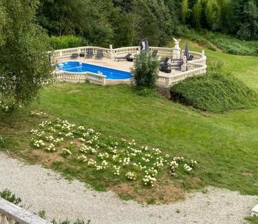Saint-Leger-de-Fougeret Villa | Experience Oceanfront Relaxation at Chateau de Clinzeau