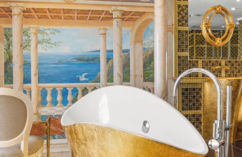 Old Town Hotel | Elegant Chateau De La Chevre D Or with Spa and Pool