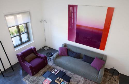 Montigny-la-Resle House | Elegant Chateau De La Resle - Design Hotels with Ocean Views