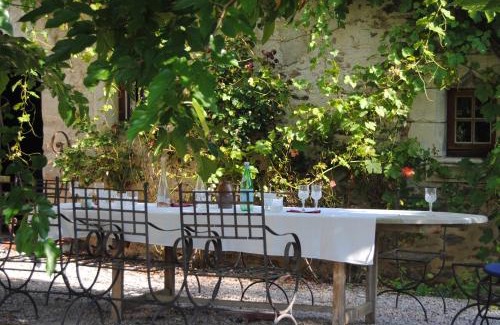 Chezelle House | Discover Chateau de Montchoisy: Oceanfront Bliss Awaits