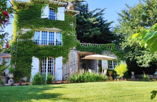 Latrape House | Oceanfront Relaxation at Chateau de Pys Guest House