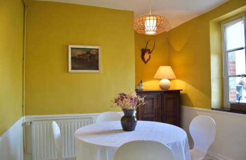 Yvre-l'Eveque House | Elegant Chateau de Vaux: Pet-Friendly with Ocean Views