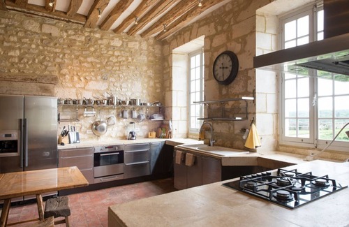 Mailly-le-Chateau Other | Experience Chateau Des Siecles: A Magnificent Castle Retreat