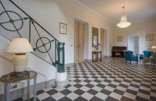 Cappelle-en-Pevele Villa | Enchanting Chateau du Béron: Family-Friendly Retreat