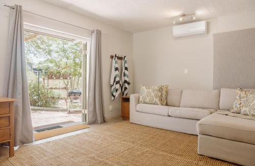 Klein Windhoek Apartment | Discover Chateau du Windhoek: 4-Star Retreat with Pool