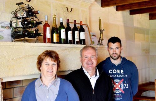 Saint-Medard-de-Guizieres Bed & Breakfast | Discover Chateau Laborde Marjolaine: Pet-Friendly Retreat