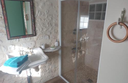 Cissac-Medoc House | Oceanfront Escape at Chateau Gunes - Rated 9.1/10