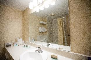 Bloomington Hotel | Inviting Chateau Bloomington Hotel & Conference Center Stay