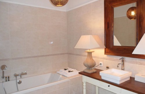 Saint-Cirgues-sur-Couze House | Indulge at Chateau les 4 saisons: Pool, Spa & Family Fun